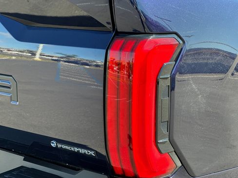 Used 2025 Toyota Tundra Limited image 21