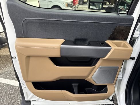 Used 2023 Ford F150 Lariat w/ Equipment Group 502A High image 24