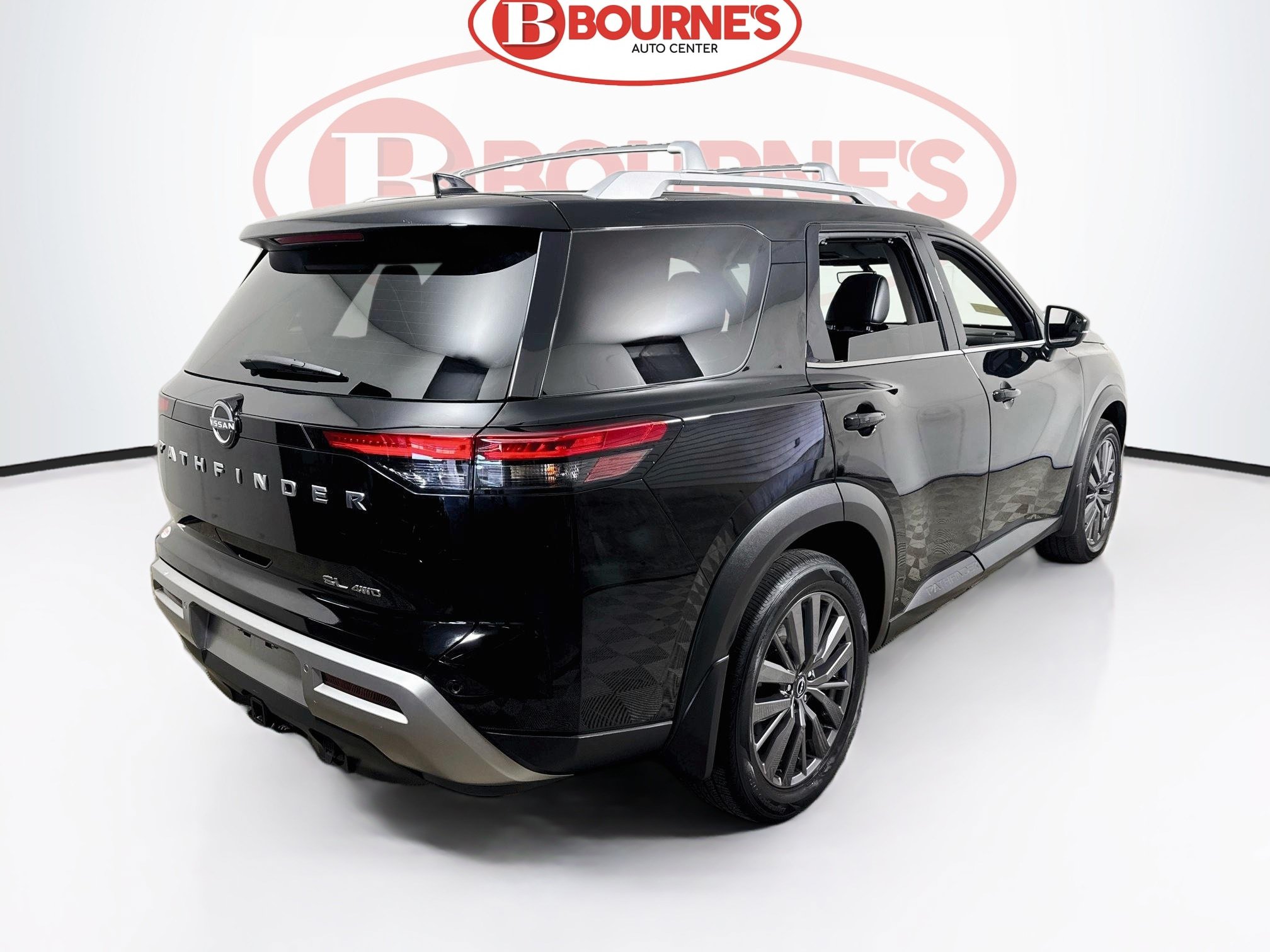 Used 2024 Nissan Pathfinder SL w/ SL Premium Package AWD/4WD image 11