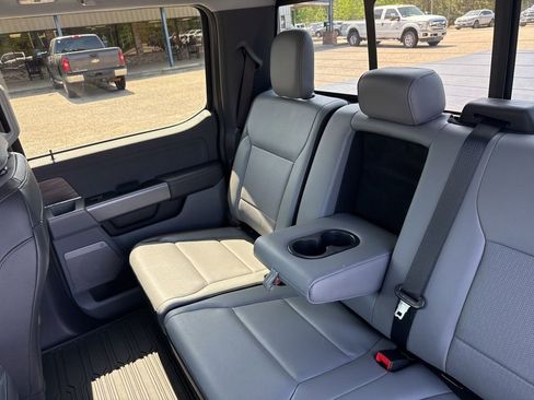 Used 2025 Ford F150 Lariat w/ Equipment Group 502A High AWD/4WD image 15