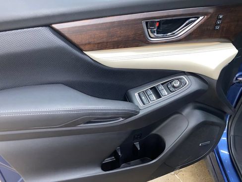 Used 2022 Subaru Ascent Touring AWD/4WD image 9