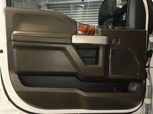 Used 2022 Ford F350 King Ranch w/ King Ranch Ultimate Package AWD/4WD image 10