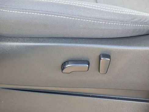 Used 2022 Nissan Frontier SV image 16