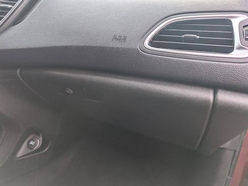 Used 2015 Chrysler 200 Limited w/ Convenience Group image 36