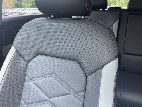 New 2026 Volkswagen Atlas Peak Edition image 21