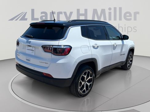 Certified 2025 Jeep Compass Limited AWD/4WD image 5