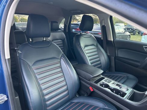 Used 2023 Ford Edge SEL w/ Sport Appearance Package image 42