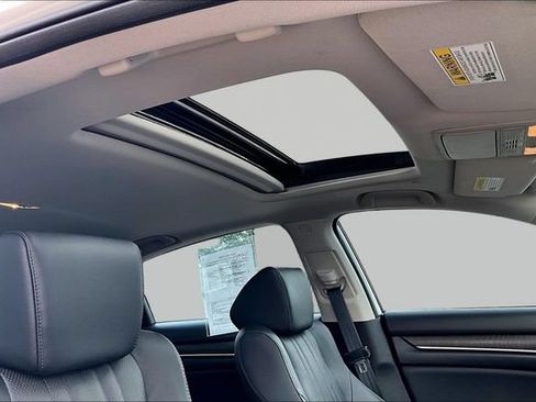 Used 2018 Honda Accord EX-L image 26