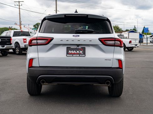 Used 2025 Ford Escape ST-Line Select AWD/4WD image 10