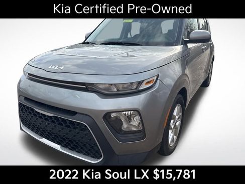 Certified 2022 Kia Soul LX w/ Technology Package image 8