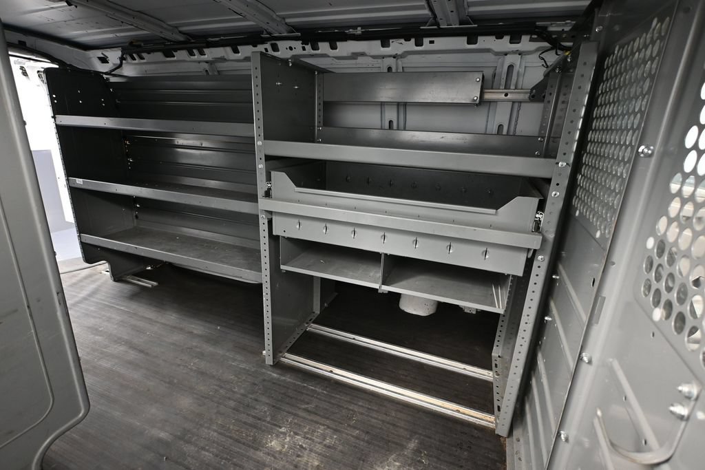 Used 2016 Chevrolet Express 2500 RWD image 27