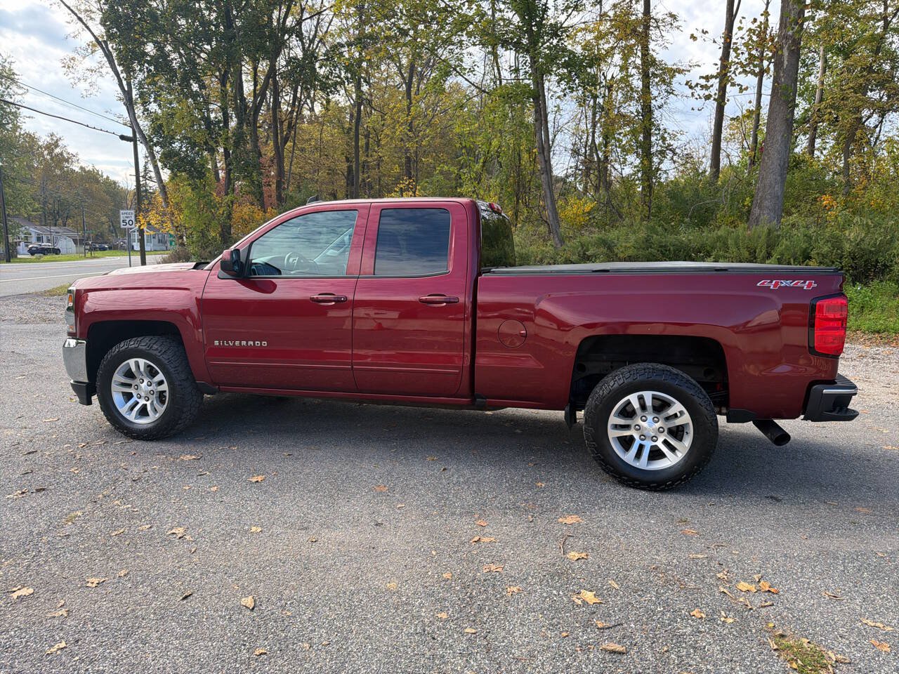 Used 2017 Chevrolet Silverado 1500 LT w/ All Star Edition AWD/4WD image 18