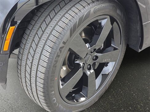 New 2026 Land Rover Defender 110 V8 image 33