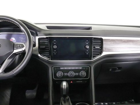 Used 2023 Volkswagen Atlas Cross Sport SE w/ Panoramic Sunroof Package image 36