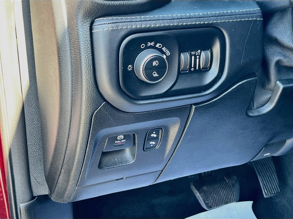 Used 2021 RAM 1500 Limited AWD/4WD image 10