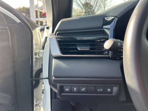 Used 2025 Toyota Camry SE image 26