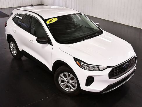 Used 2024 Ford Escape Active w/ Tech Pack #1 AWD/4WD image 14