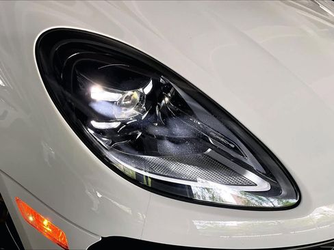 Used 2023 Porsche Macan GTS image 27