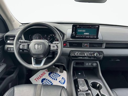 Used 2023 Honda Pilot Touring image 10