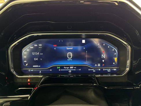 Used 2022 Chevrolet Silverado 1500 LT Trail Boss image 28