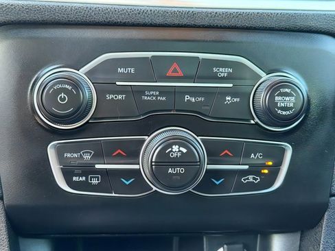 Used 2020 Dodge Charger R/T w/ Blacktop Package RWD image 28