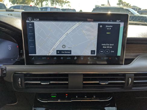 Used 2024 Lincoln Corsair Reserve image 26