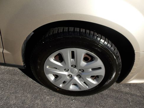 Used 2014 Dodge Grand Caravan American Value Package image 20