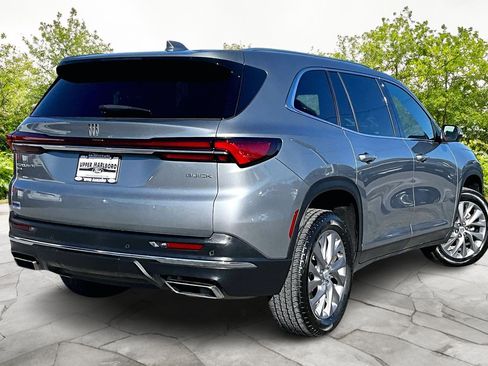 Used 2025 Buick Enclave Preferred image 13