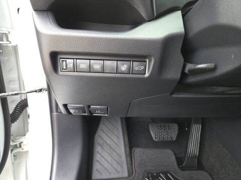 Used 2023 Toyota RAV4 XLE Premium AWD/4WD image 32