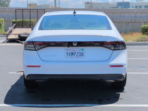 Used 2025 Honda Accord SE image 9