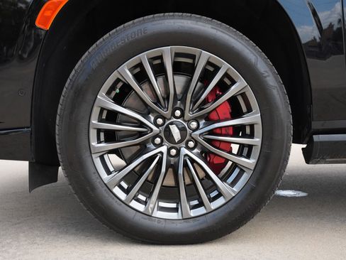 Certified 2023 Cadillac Escalade V w/ Heavy-Duty Trailer Package image 31