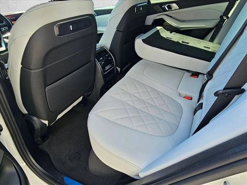 New 2026 BMW X5 sDrive40i RWD image 15