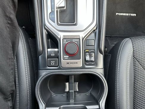 Used 2021 Subaru Forester Premium image 33