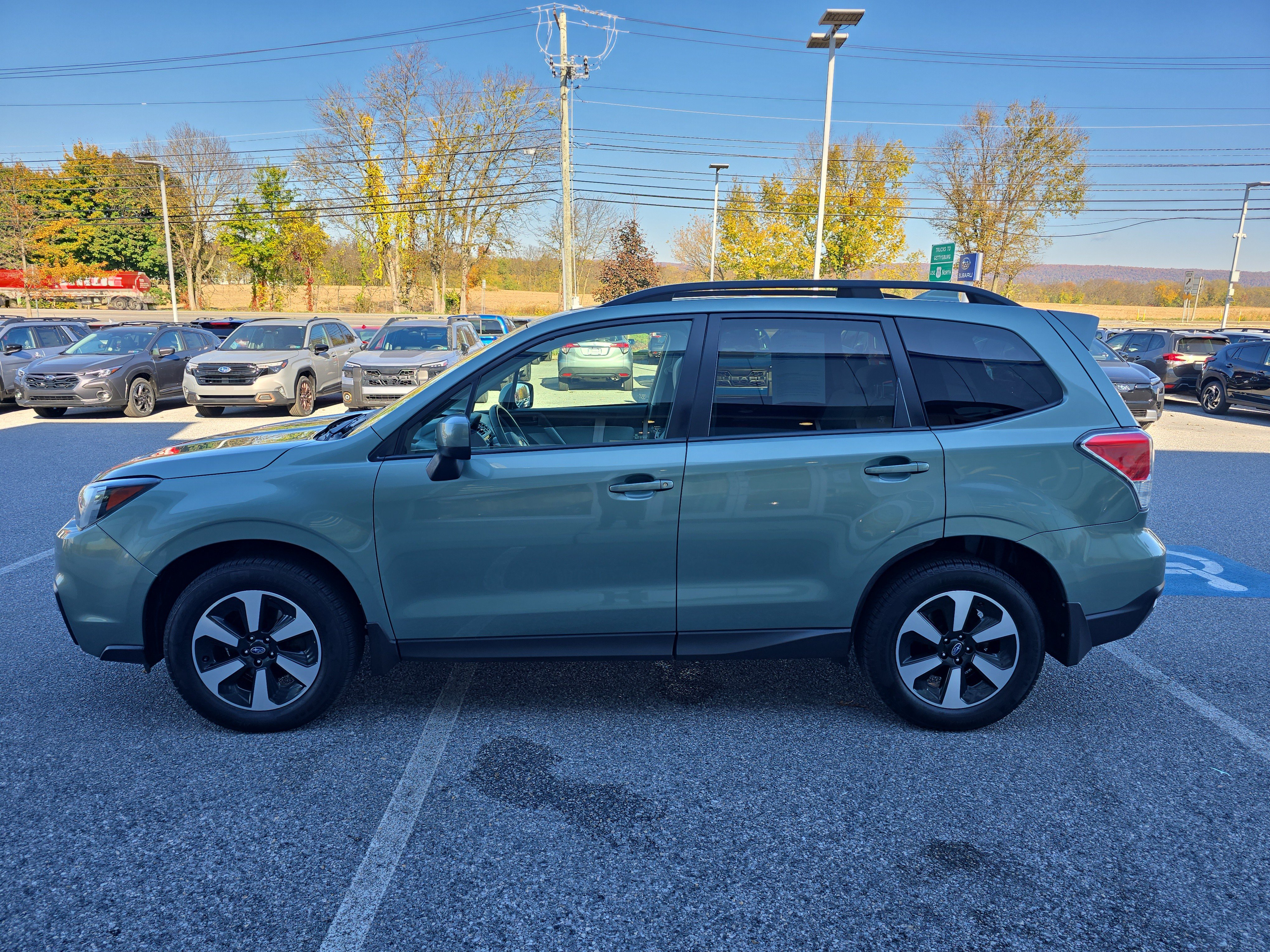 Used 2018 Subaru Forester 2.5i Premium AWD/4WD image 22