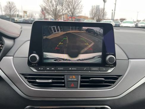 Used 2024 Nissan Altima 2.5 SR image 23