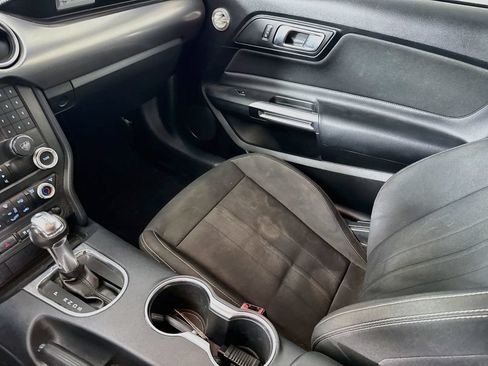Used 2022 Ford Mustang GT w/ Black Accent Package RWD image 22