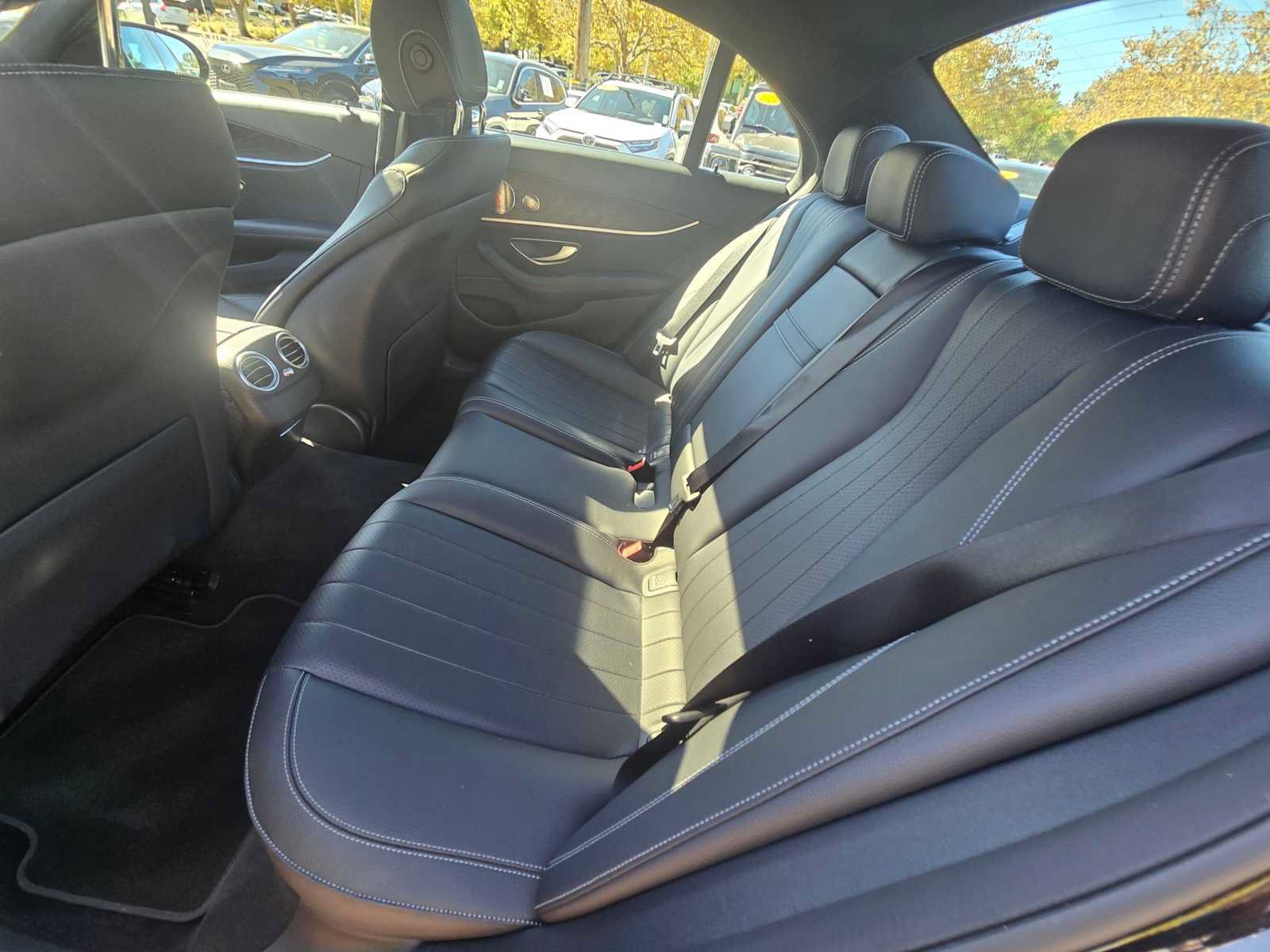 Used 2023 Mercedes-Benz E 350 4MATIC Sedan image 17