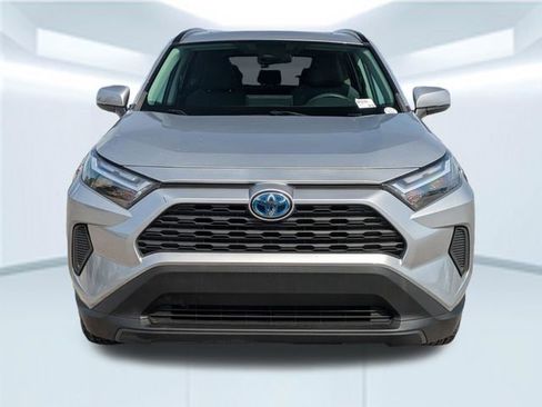 Used 2022 Toyota RAV4 XLE w/ Convenience Package image 11