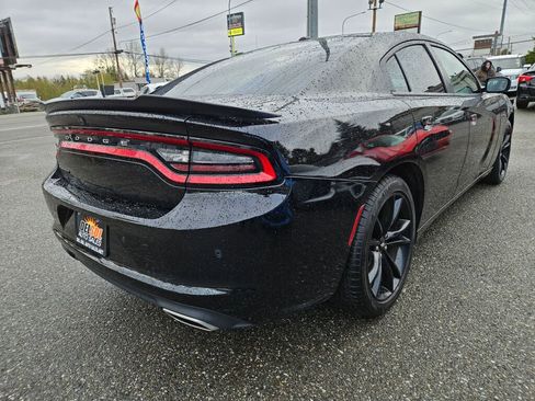Used 2018 Dodge Charger SXT w/ Blacktop Package image 14