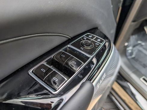 New 2026 Cadillac Lyriq V AWD/4WD image 11
