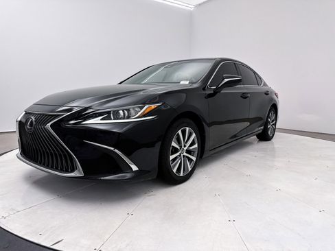 Used 2020 Lexus ES 300h w/ Premium Package image 11