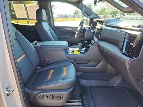 Used 2026 GMC Sierra 1500 AT4 w/ AT4 Premium Package image 13