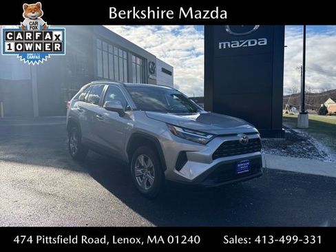 Used 2022 Toyota RAV4 XLE w/ Convenience Package image 1