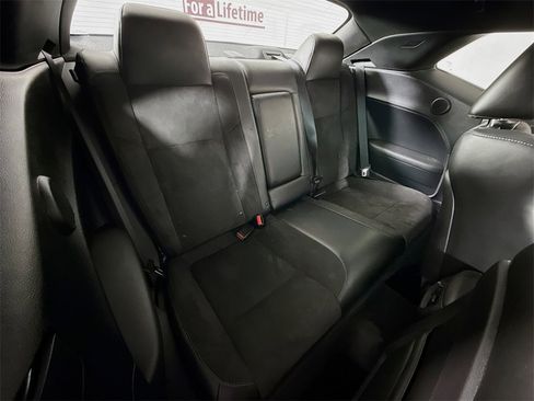Used 2018 Dodge Challenger R/T Scat Pack w/ Leather Interior Group image 31