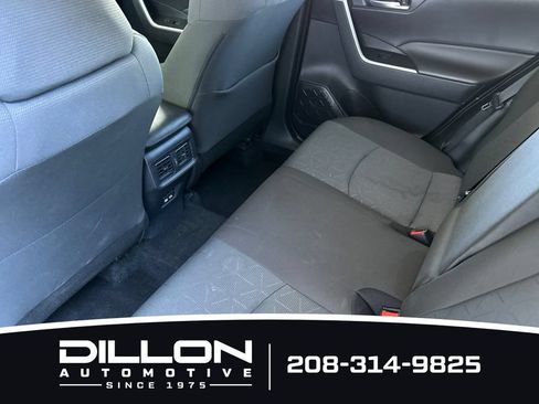 Used 2025 Toyota RAV4 XLE AWD/4WD image 15