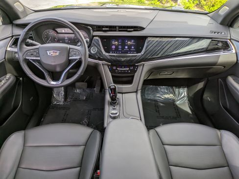 Certified 2024 Cadillac XT6 Premium Luxury image 14
