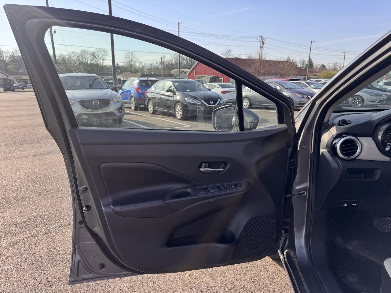 Used 2020 Nissan Versa SV FWD image 13