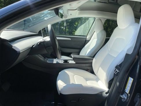 Used 2024 Tesla Model Y Long Range RWD image 14