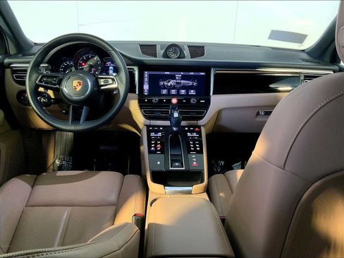 Certified 2023 Porsche Macan AWD/4WD image 14