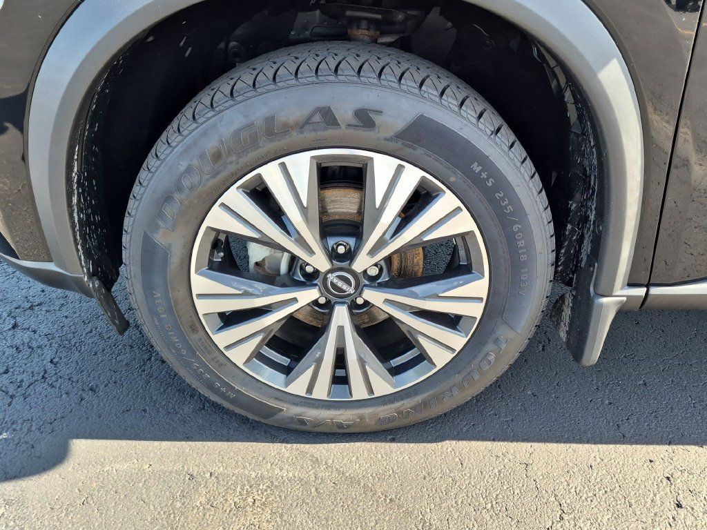 Used 2023 Nissan Rogue SV AWD/4WD image 9